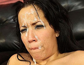 latinathroats_videos_alexa_leon